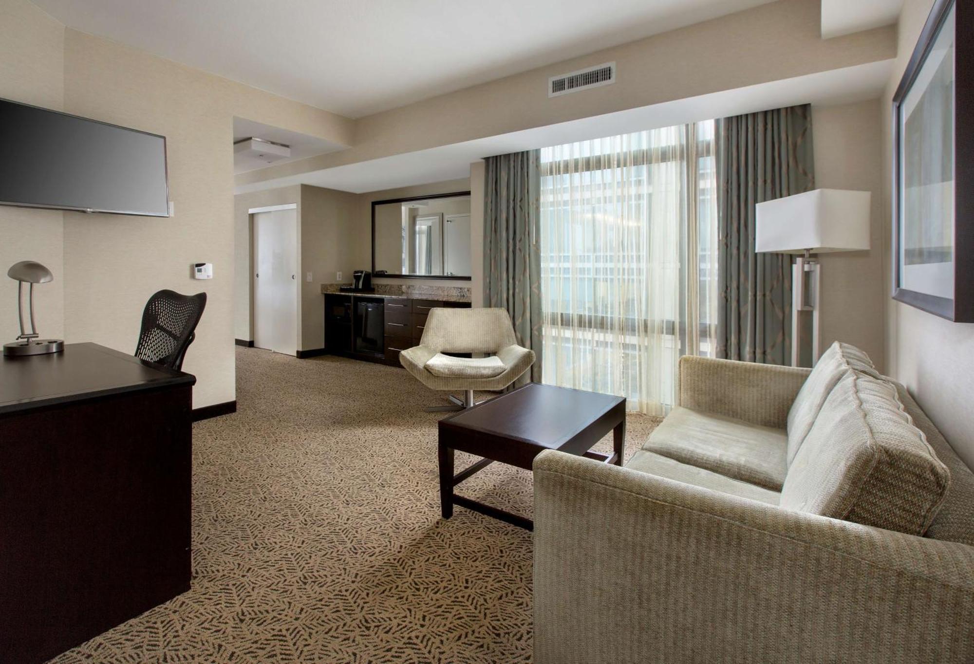 Junior King Suite Sofa Bed,1275677011:JPEG